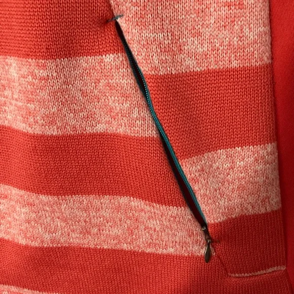 Red and Pink Striped Hooded Pullover Avalanche size L women - Picture 5 of 7